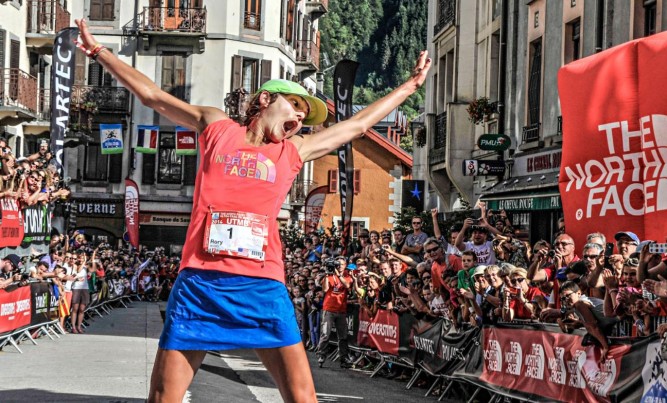 Rory Bosio à l'arrivée de l'UTMB 2014