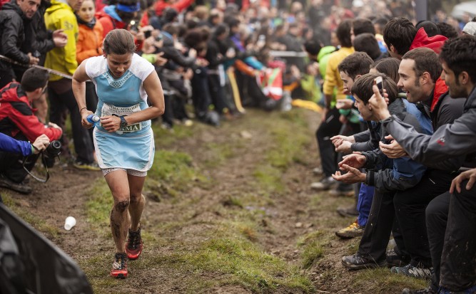 Stevie Kremer première Zegama 2014 photo Jordi Saragossa