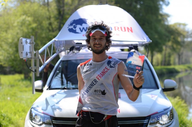 Wings For Life World Run 2014 Thibaut Baronian 1er homme épreuve française photo Wings For Life World Run