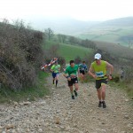 05 - La 1ère montée, avec le futur du 21km devant les cadors du 40km-1