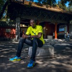 Usain Bolt relaxes outside Temple of Confucius ahead of World Championships in Beijing_2