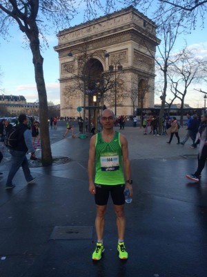 Sébastien Larue au départ du marathon de Paris 