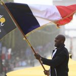 teddy_riner_porte_drapeau