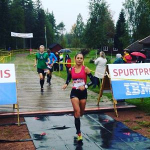 Passage au km23-7è féminine (photo : irunfar)