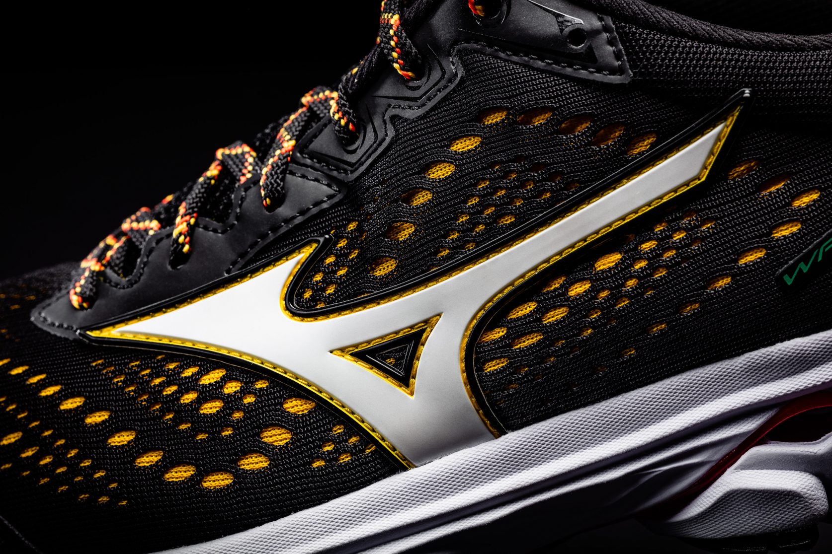 mizuno wave rider 22 comrades edition