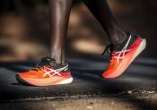 ASICS METASPEED : la nouvelle chaussure innovante à plaque de carbone !