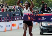 Marathon de New York : course record pour Tola, victoire au sprint pour Obiri